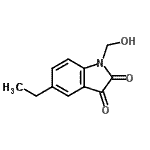CAS 登录号：690225-90-2， 5-乙基-1-(羟基甲基)-1H-吲哚-2,3-二酮